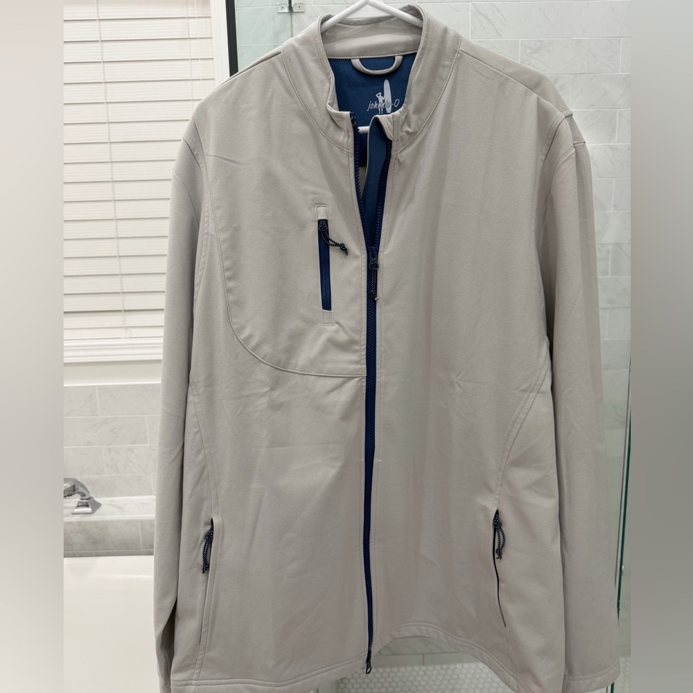 Men’s johnnie-O zip up jacket - size XL